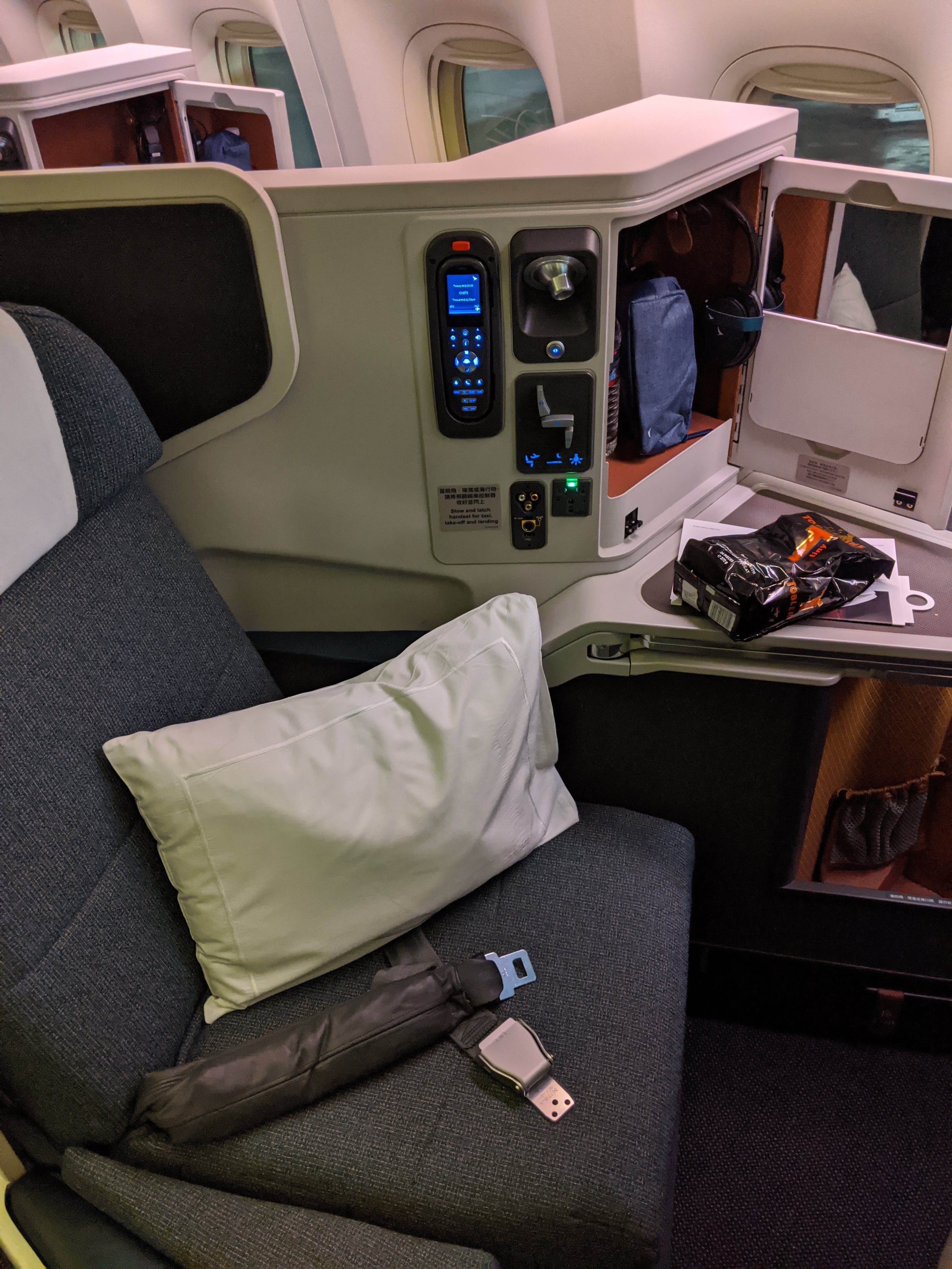 Fully extendable bed